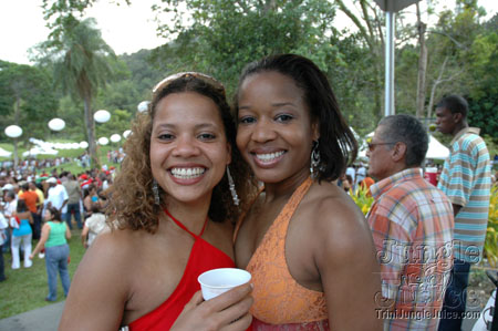 beach_house_carnival_2006-010