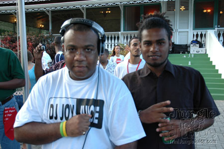 beach_house_carnival_2006-015