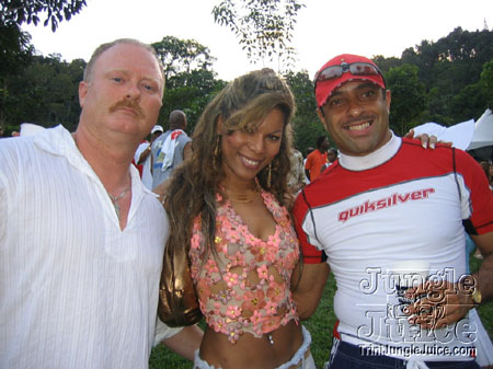 beach_house_carnival_2006-020