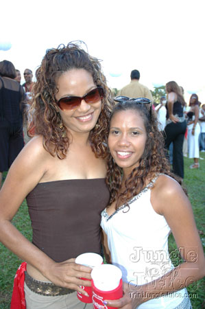 beach_house_carnival_2006-025