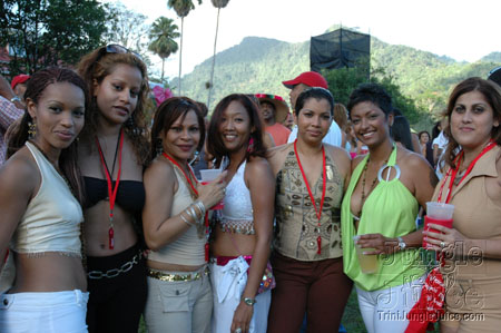 beach_house_carnival_2006-030