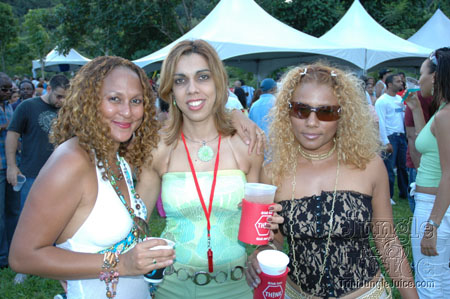 beach_house_carnival_2006-035