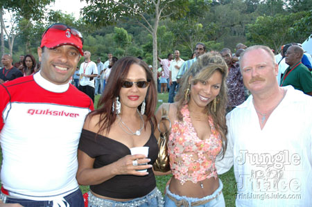 beach_house_carnival_2006-038