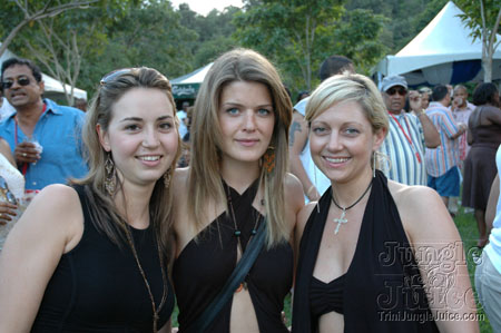 beach_house_carnival_2006-039