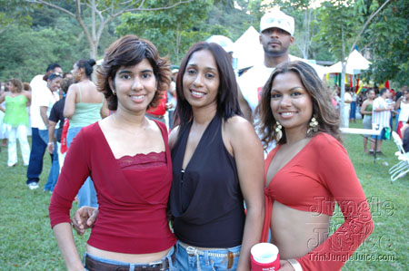 beach_house_carnival_2006-045