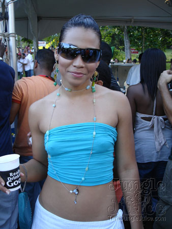 beach_house_carnival_2006-081