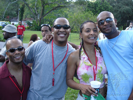 beach_house_carnival_2006-085