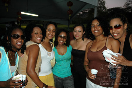 beach_house_carnival_2006-100