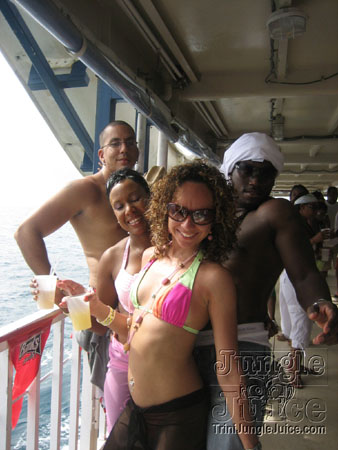 booze_cruise_2006-085