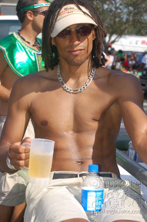 broward_carnival_2006_pt1-025