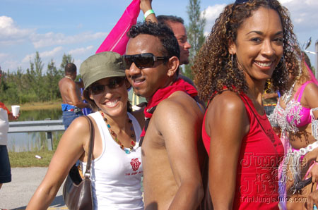 broward_carnival_2006_pt1-047