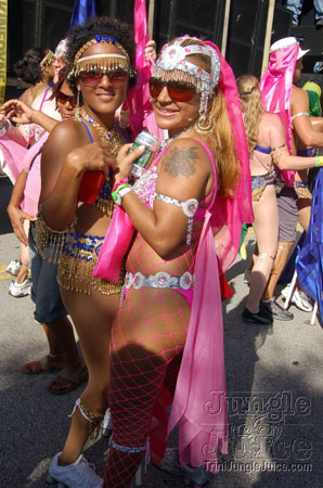 broward_carnival_2006_pt1-075