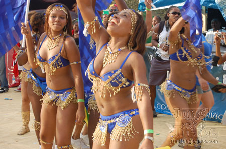 broward_carnival_2006_pt2-002