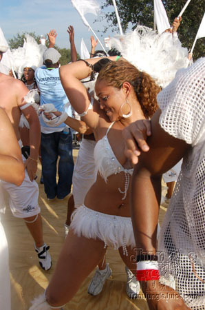 broward_carnival_2006_pt2-008