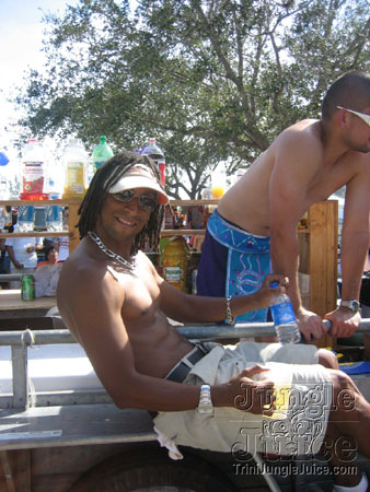 broward_carnival_2006_pt2-040