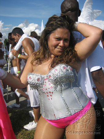 broward_carnival_2006_pt2-042