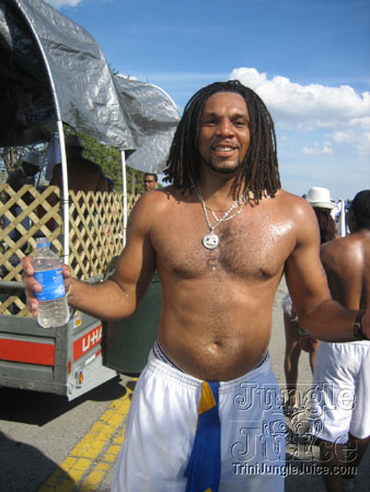 broward_carnival_2006_pt2-043