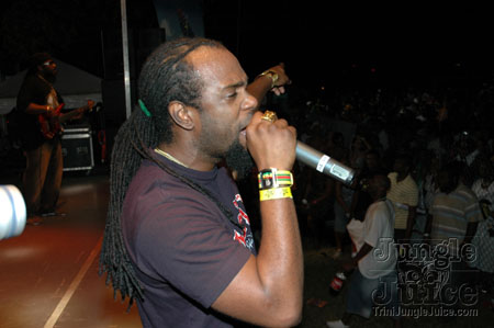 broward_carnival_2006_pt2-099