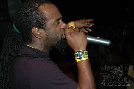 broward_carnival_2006_pt2-102