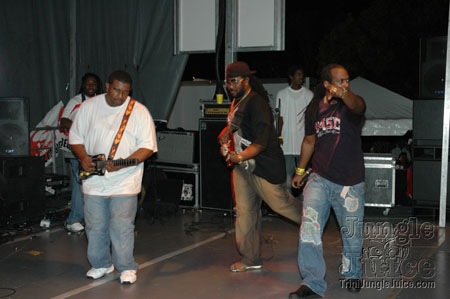 broward_carnival_2006_pt2-106