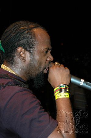 broward_carnival_2006_pt2-109