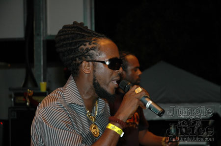 broward_carnival_2006_pt2-116