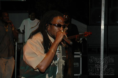 broward_carnival_2006_pt2-122