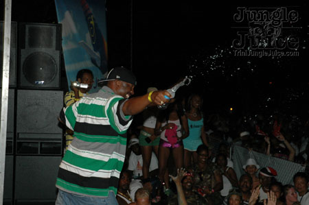 broward_carnival_2006_pt2-128