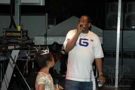 broward_carnival_2006_pt2-135