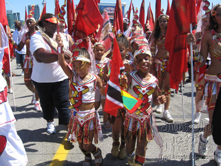caribana_parade_pt1-043