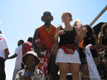 caribana_parade_pt1-056