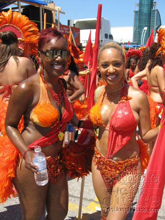 caribana_parade_pt1-100