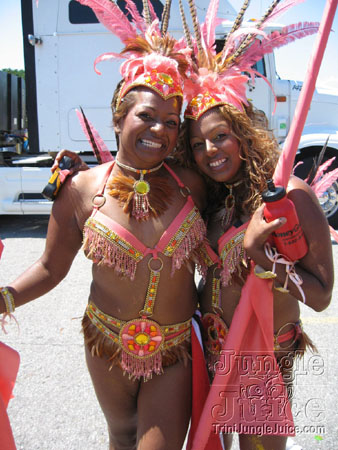 caribana_parade_pt1-113