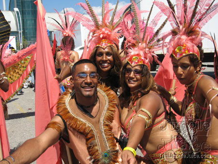 caribana_parade_pt1-119