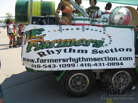 caribana_parade_pt1-175