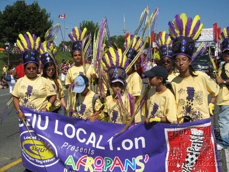 caribana_parade_pt2-043