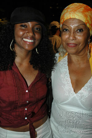 carnival_in_nyc_2006-37