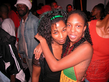 cocoyea_redwhiteblack-17