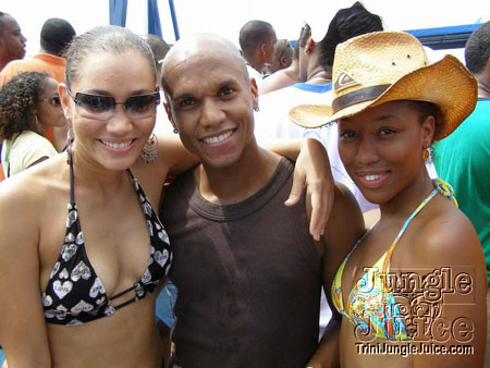 2-booze_cruise_2006-12