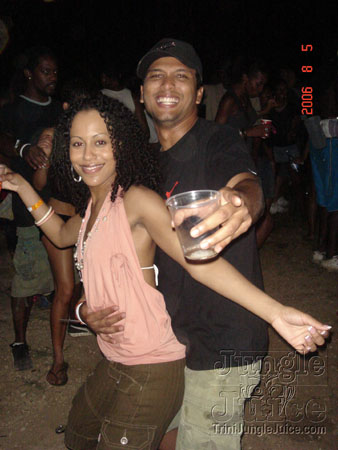 3-baje_fete_2006-02