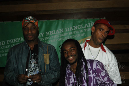 danclair_xmas_party_2006-13