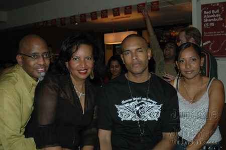 danclair_xmas_party_2006-22