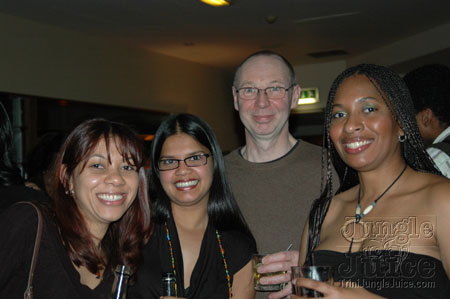 danclair_xmas_party_2006-23