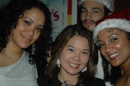 danclair_xmas_party_2006-57