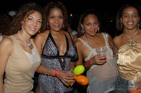 miami_flygirls_fiesta-26