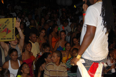 miami_flygirls_fiesta-76