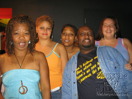 fresh_outta_carnival-021