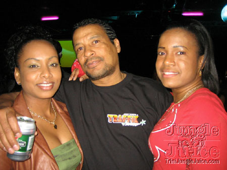 fresh_outta_carnival-027