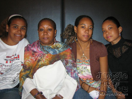 fresh_outta_carnival-041