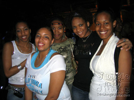 fresh_outta_carnival-055